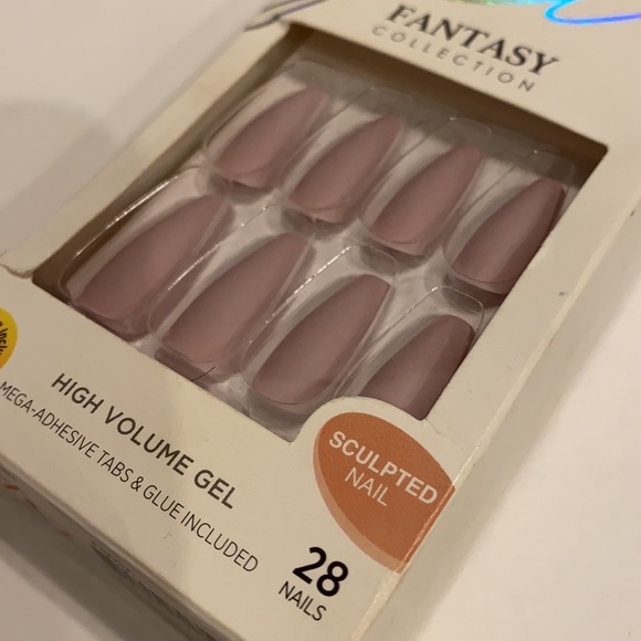 Kiss High Volume Gel Sculpted Nails Fantasy Collection - Picture 4 of 6